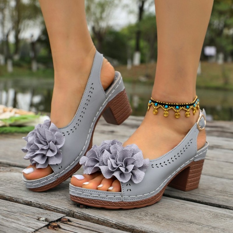 Vintage Fashion Heels - Винтажные женские босоножки с цветочным декором,