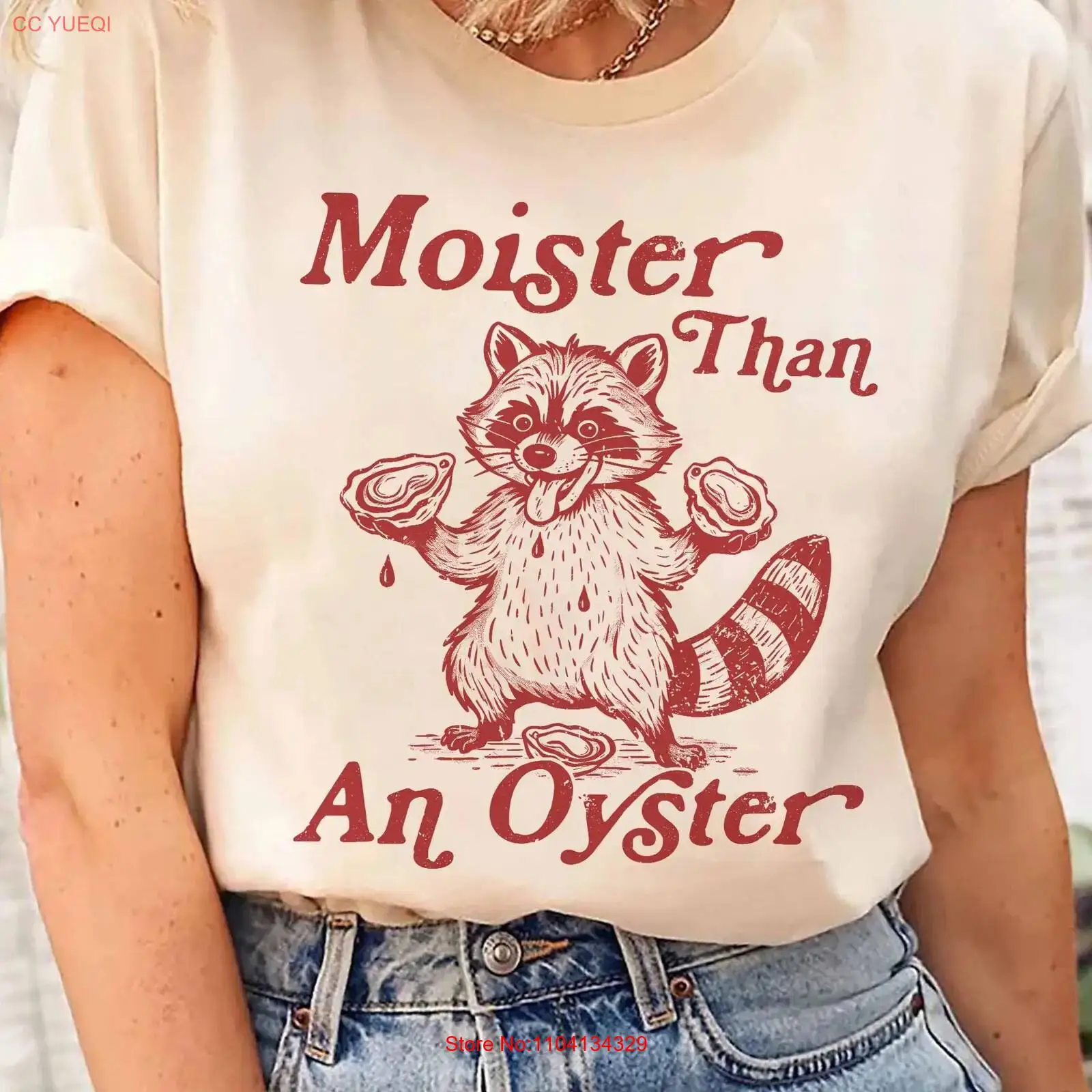 Quirky Vintage Fashion - Футболка Moister Than An Oyster с